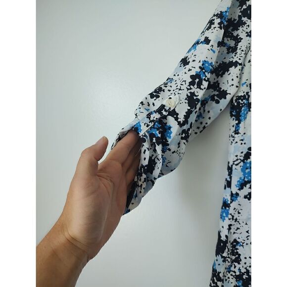 New York & Co. Blouse size small black white blue button down V neck - Picture 2 of 8
